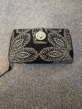 Vera Bradley Blanco Boutique Wallet Clutch